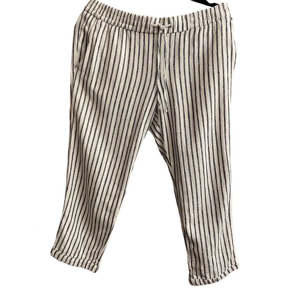 Old Navy Women’s Petite Linen Blend Black White Stripe Elastic Waist Capri Pants